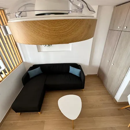 شقة Modern & Bright Sea View *