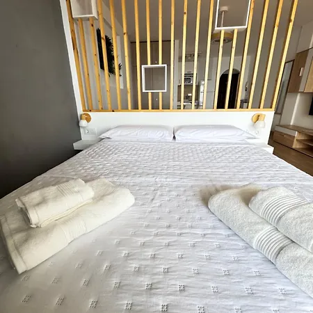 Modern & Bright Sea View شقة