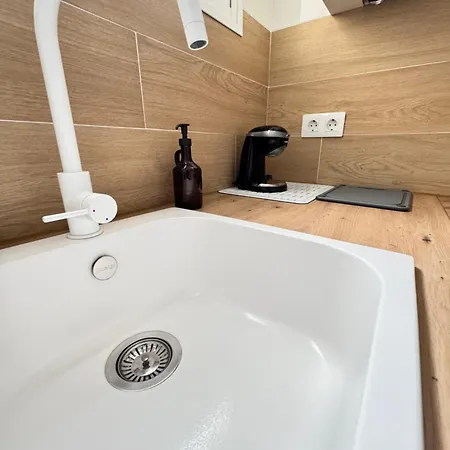 Modern & Bright Sea View