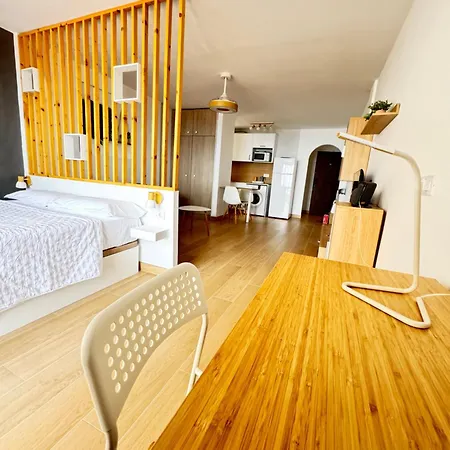 Modern & Bright Sea View Apartamento