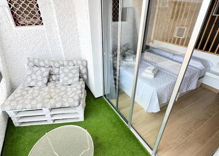 Modern & Bright Sea View *