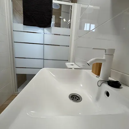 Modern & Bright Sea View Appartement