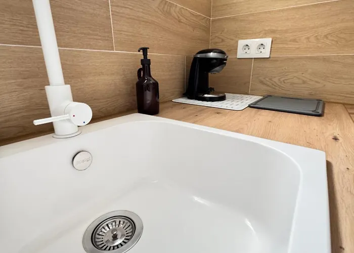 Modern & Bright Sea View