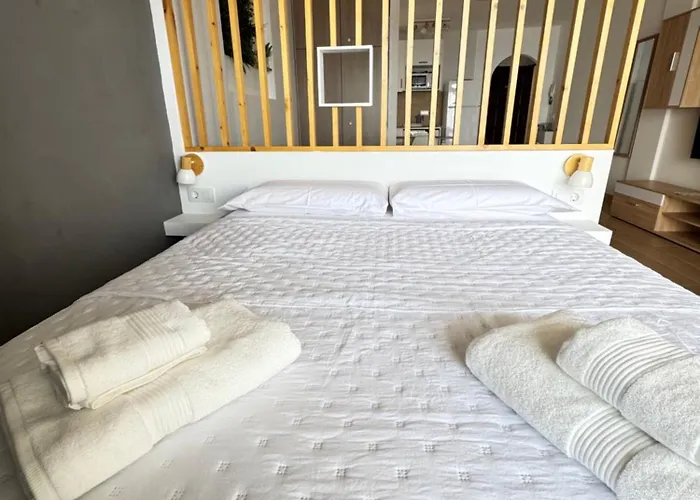 Modern & Bright Sea View Apartman