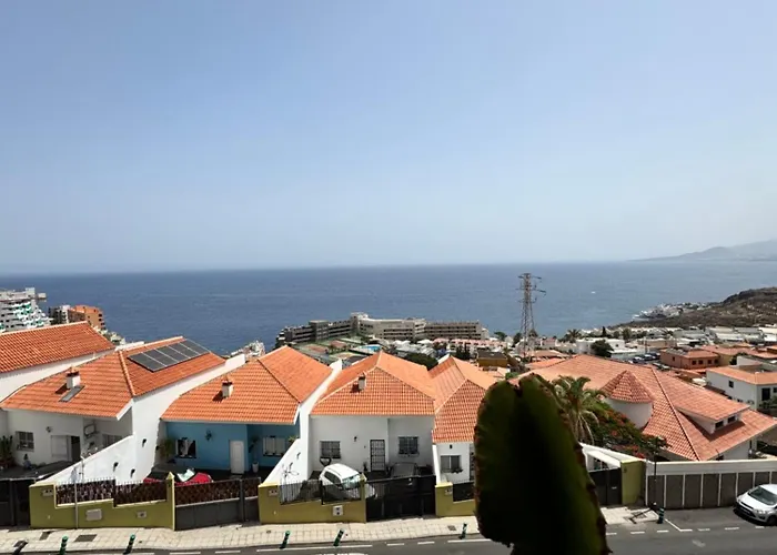 Modern & Bright Sea View *