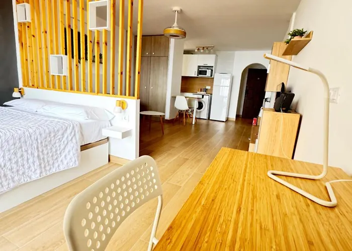 Modern & Bright Sea View Apartman